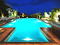 La piscine de nuit